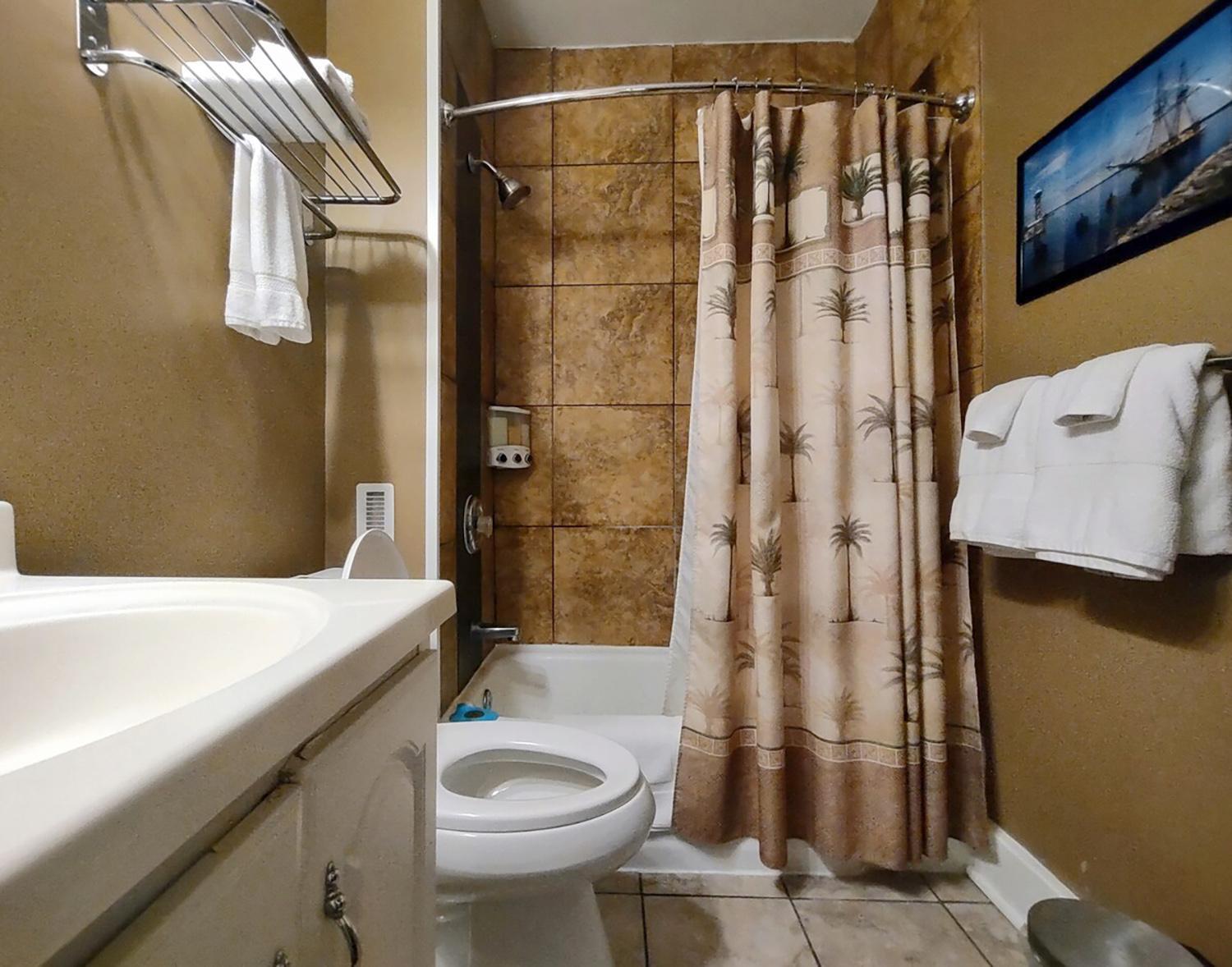 Spacious Frontier Park Apartment Эри Экстерьер фото