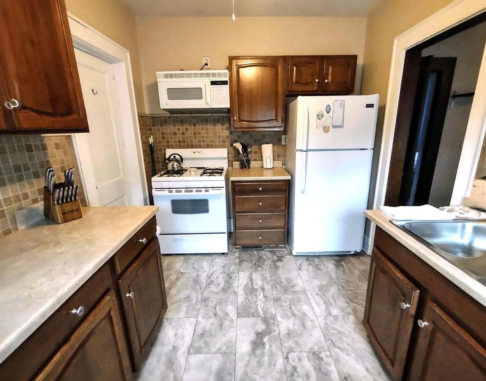 Spacious Frontier Park Apartment Эри Экстерьер фото